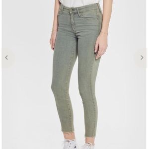 Sz 27 Mother High Waisted Looker Ankle Fray Trespassing Skinny Jeans
